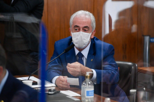 Leia mais sobre o artigo Presidente da CAE do Senado reeleito