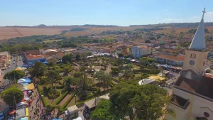 Leia mais sobre o artigo Oliveira e União de Minas dizem ‘não’ à privatização