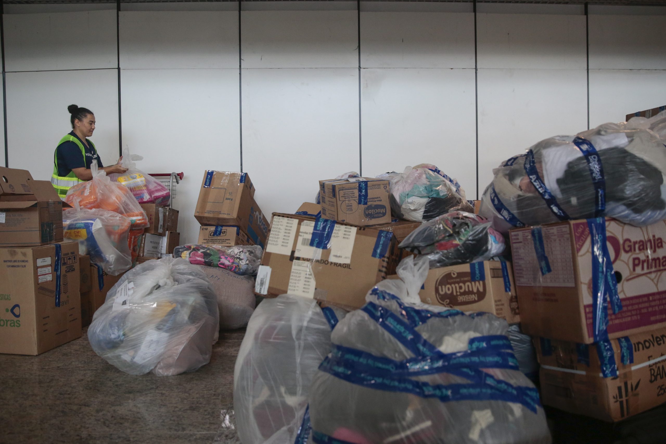 No momento, você está visualizando Voluntários para triagem de donativos para as vítimas das chuvas no RS