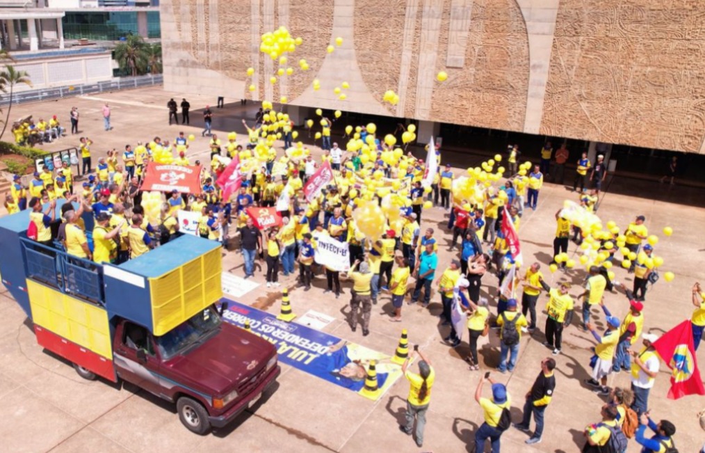 Leia mais sobre o artigo ADCAP participa de movimento para recuperar Correios